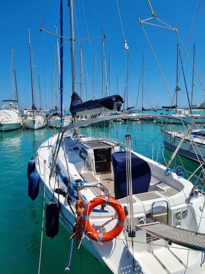 Hotel Boat And Breakfast Bari Exterior foto